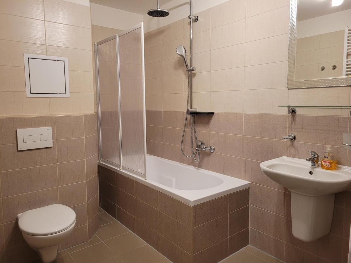 Apartment Svahova Карловы Вары Экстерьер фото